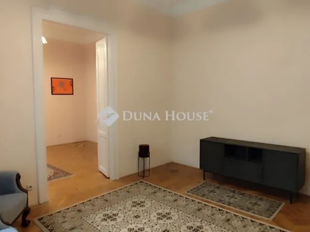 Eladó lakás Budapest VI. kerület 72 nm