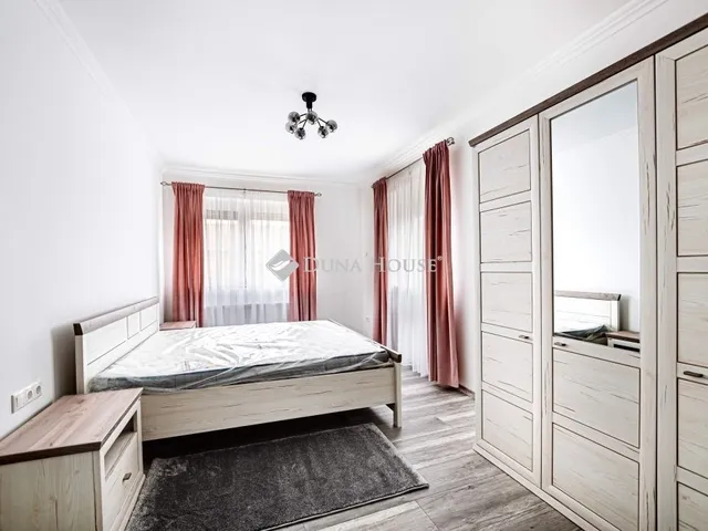 Eladó lakás Budapest XVIII. kerület, Szemeretelep 99 nm