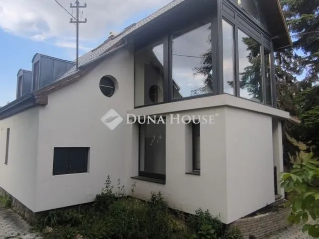 Eladó ház Leányfalu 237 nm