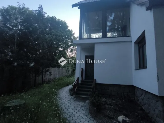 Eladó ház Leányfalu 237 nm