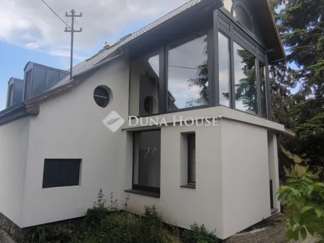 Eladó ház Leányfalu 237 nm
