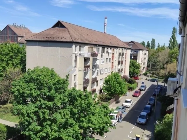 Eladó lakás Budapest III. kerület 74 nm