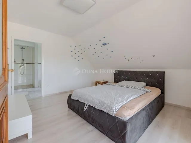 Eladó ház Budapest XVII. kerület 270 nm