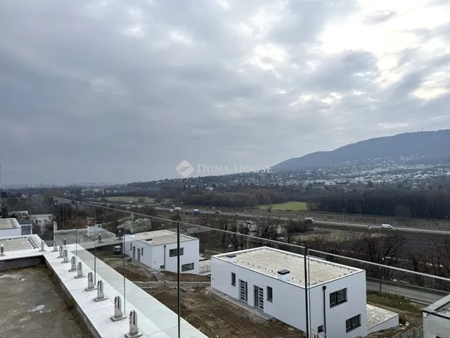 Eladó lakás Budapest III. kerület 108 nm