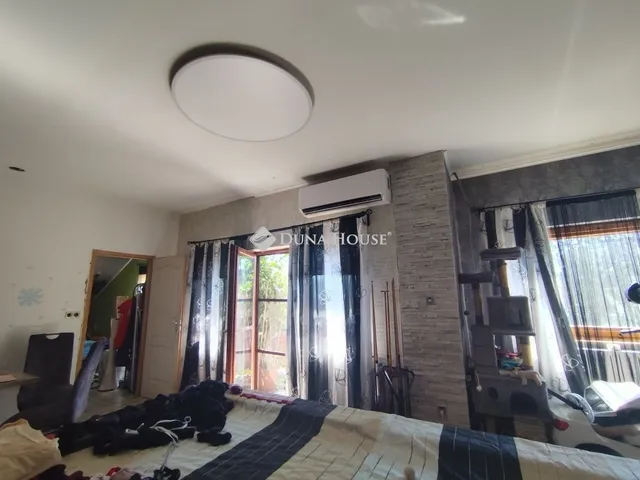 Eladó ház Érd 216 nm