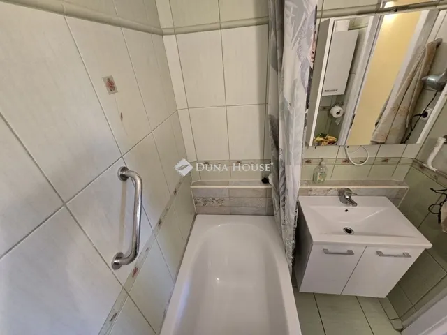 Eladó lakás Budapest XXI. kerület 70 nm