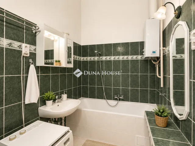 Eladó lakás Budapest VIII. kerület 84 nm