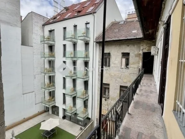 Eladó lakás Budapest VI. kerület 54 nm