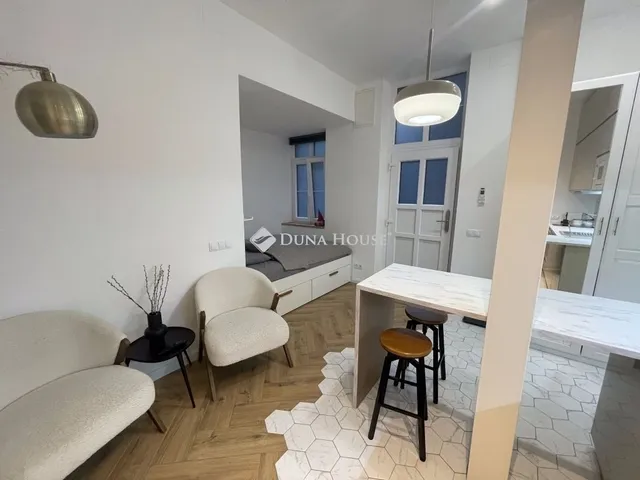 Eladó lakás Budapest VI. kerület 100 nm