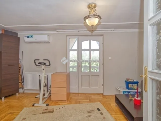Eladó ház Üllő 307 nm
