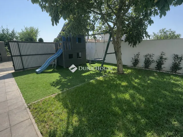 Eladó ház Dunaharaszti 180 nm