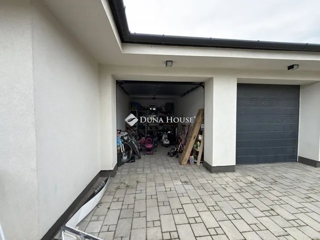Eladó lakás Nagytarcsa 100 nm