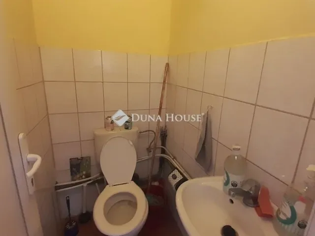 Eladó kereskedelmi és ipari ingatlan Budapest X. kerület 68 nm