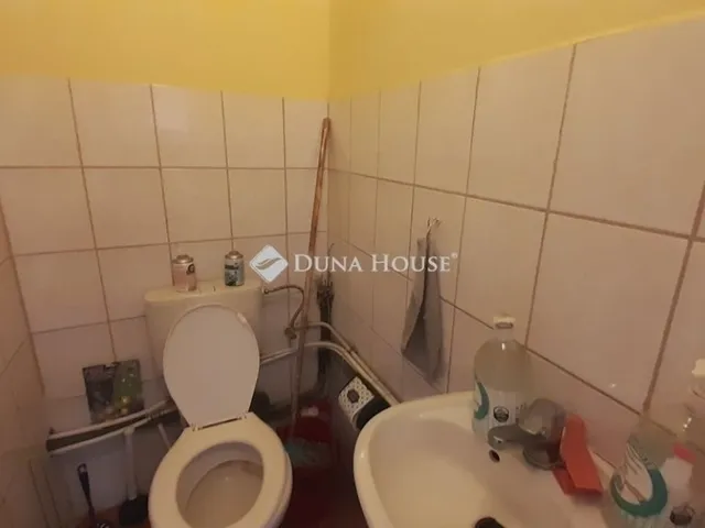 Eladó kereskedelmi és ipari ingatlan Budapest X. kerület 68 nm
