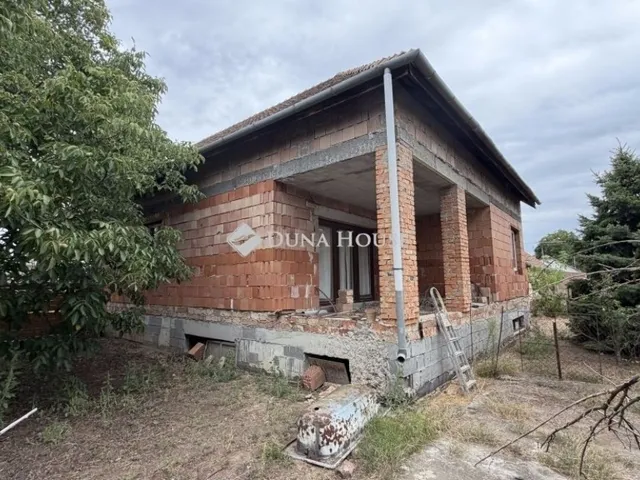 Eladó ház Gyömrő 180 nm