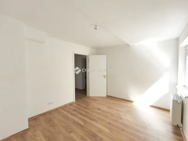Eladó lakás Budapest VI. kerület 74 nm
