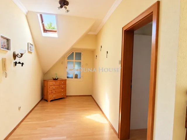 Eladó ház Budapest XV. kerület 197 nm