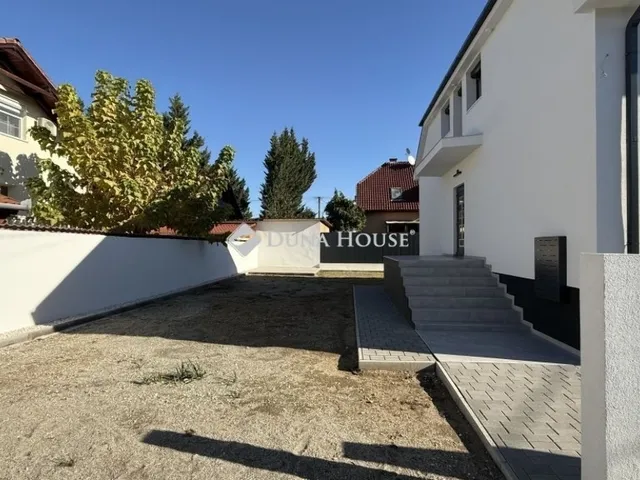 Eladó ház Budapest XVIII. kerület 185 nm