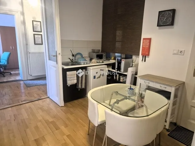 Eladó lakás Budapest VI. kerület 60 nm