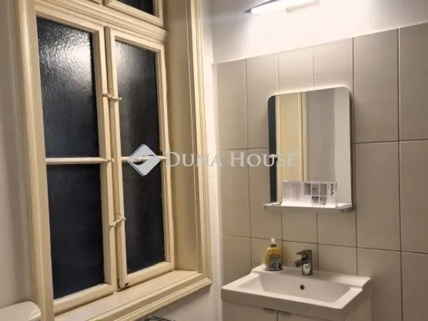 Eladó lakás Budapest VI. kerület 60 nm