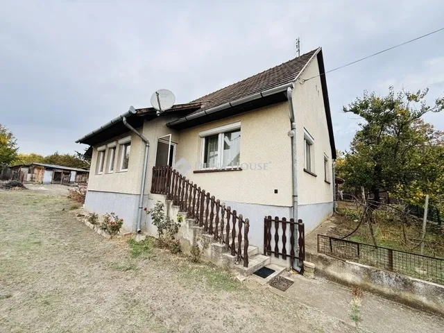 Eladó ház Üllő 80 nm