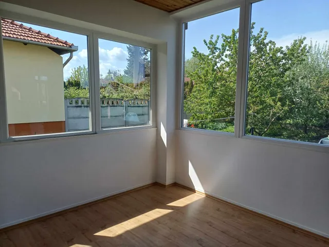 Eladó ház Szirmabesenyő 120 nm