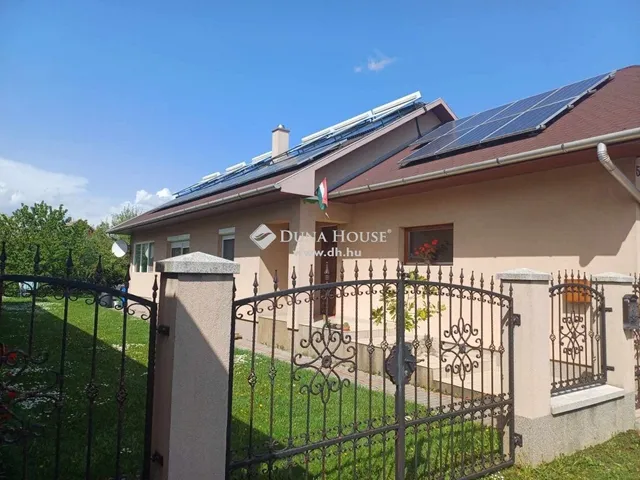 Eladó ház Szirmabesenyő 120 nm