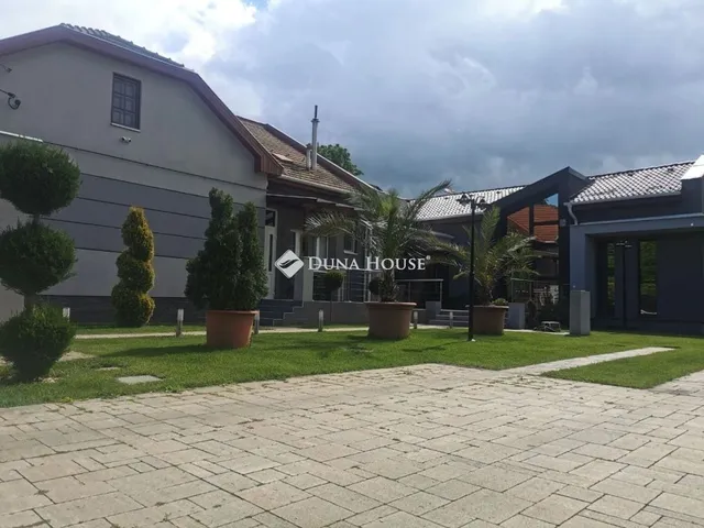 Eladó ház Miskolc, Győri kapu 217 nm