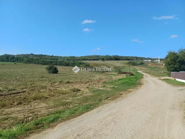 Eladó telek Nyékládháza 30683 nm