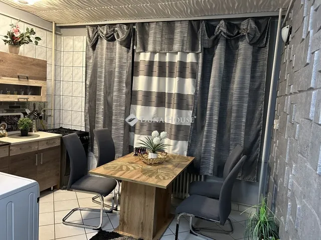 Eladó lakás Miskolc 61 nm