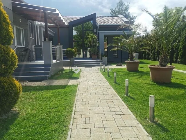 Eladó ház Miskolc, Győri kapu 217 nm