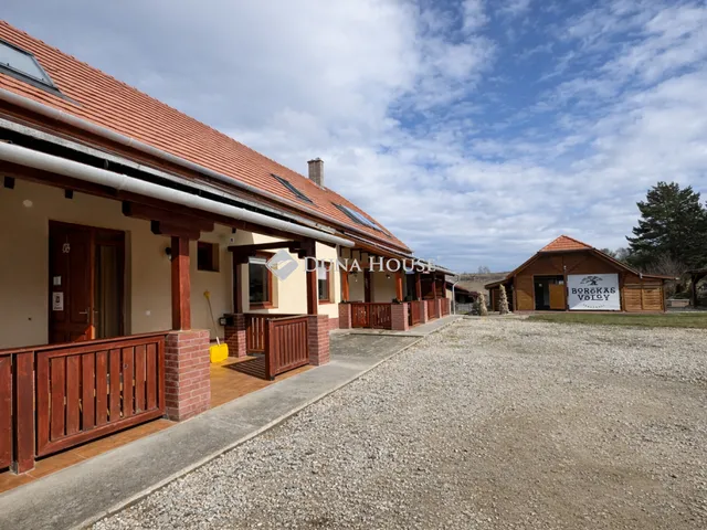 Eladó kereskedelmi és ipari ingatlan Mályinka 462 nm