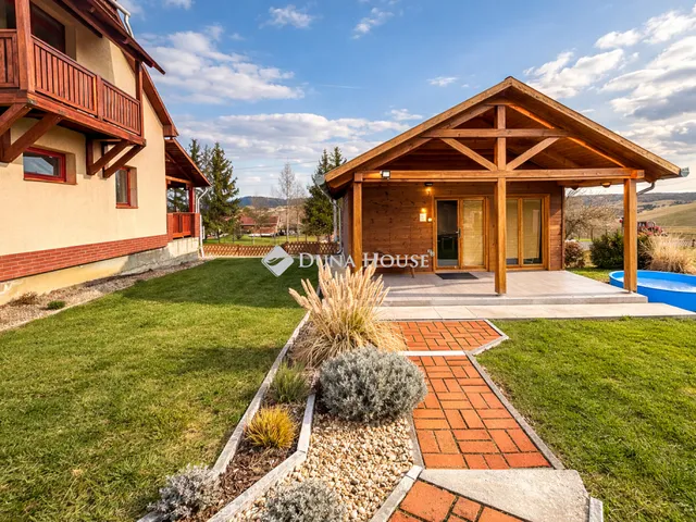 Eladó kereskedelmi és ipari ingatlan Mályinka 462 nm