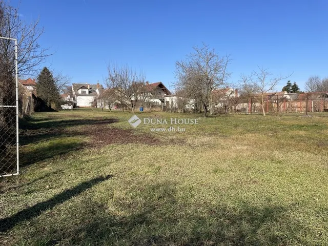 Eladó telek Szombathely 902 nm