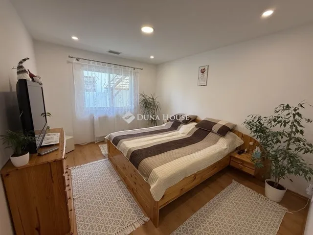 Eladó ház Budapest XVII. kerület, Rákoscsaba-Újtelep 140 nm