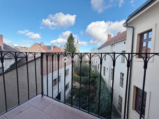 Eladó lakás Sopron 66 nm