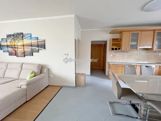 Kiadó lakás Szombathely, Oladi lakótelep 85 nm