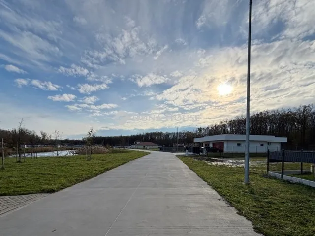 Eladó telek Sárvár 676 nm