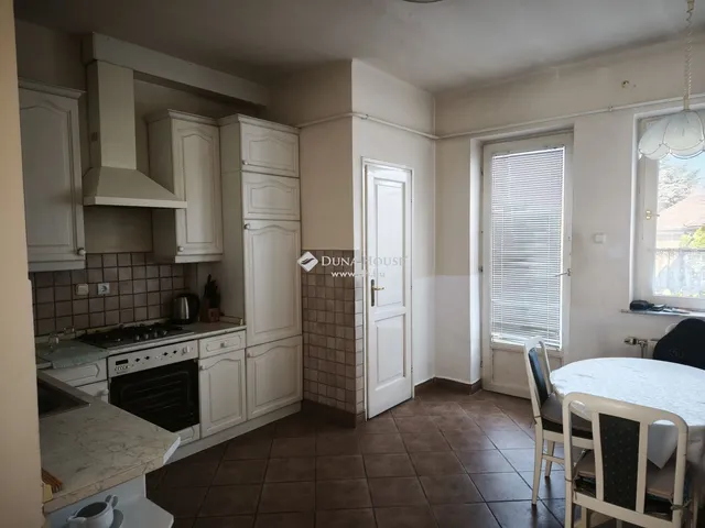 Eladó lakás Szombathely, Déli városrész 106 nm