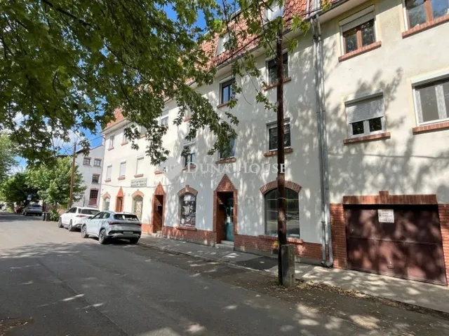 Kiadó kereskedelmi és ipari ingatlan Szombathely 70 nm