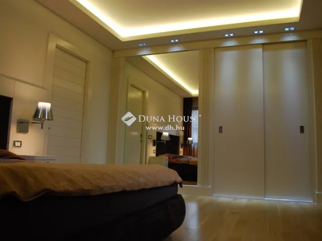 Eladó ház Szentendre 450 nm