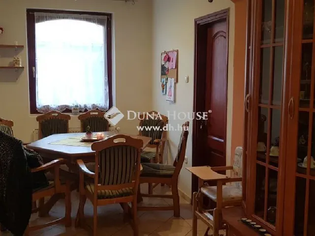 Eladó ház Pócsmegyer 142 nm