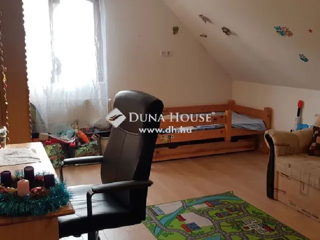 Eladó ház Pócsmegyer 142 nm