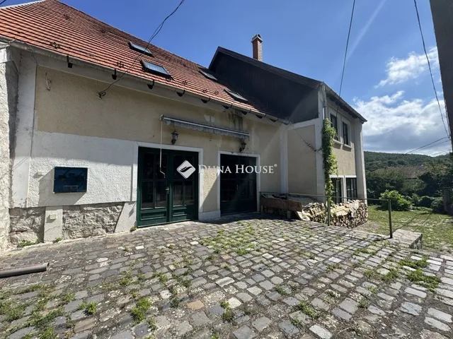 Eladó ház Pilisszentlászló 415 nm