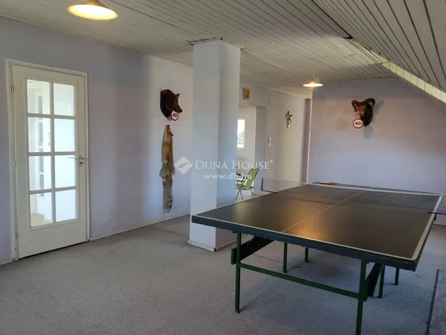 Eladó ház Dunabogdány 261 nm