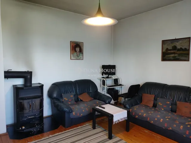 Eladó ház Dunabogdány 261 nm