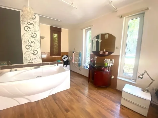 Eladó ház Budapest II. kerület 341 nm