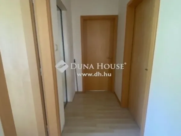 Eladó ház Budapest II. kerület 341 nm