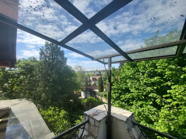 Eladó ház Leányfalu 195 nm