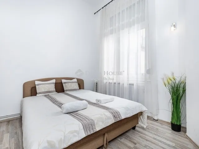 Eladó lakás Budapest VI. kerület 87 nm